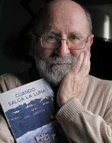 Imagen secundaria 2 - Gilda Ruiloba (arriba) y abajo los escritores José Javier Gómez Arroyo y José Antonio Álvarez. 