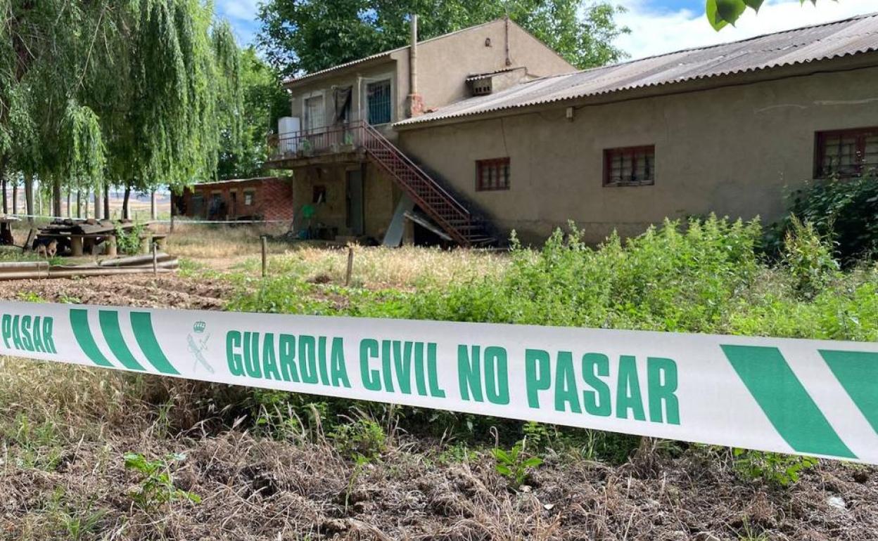 Imagen de la vivienda en la que se ha cometido el crimen en la madrugada de este miércoles. 