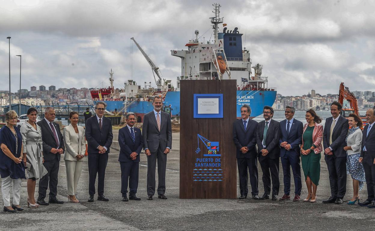 Esther Bolado, Gema Igual, Joaquín Gómez, Ainoa Quiñones, Joan Subirats, Miguel Ángel Revilla, Felipe VI, Francisco Martín, Alvaro Rodríguez, Pablo Zuloaga, Paula Fernández, José Luis Gochicoa, Ana Belén Álvarez, Javier López Marcano, Raúl Pesquera y Eugenia Gómez de Diego