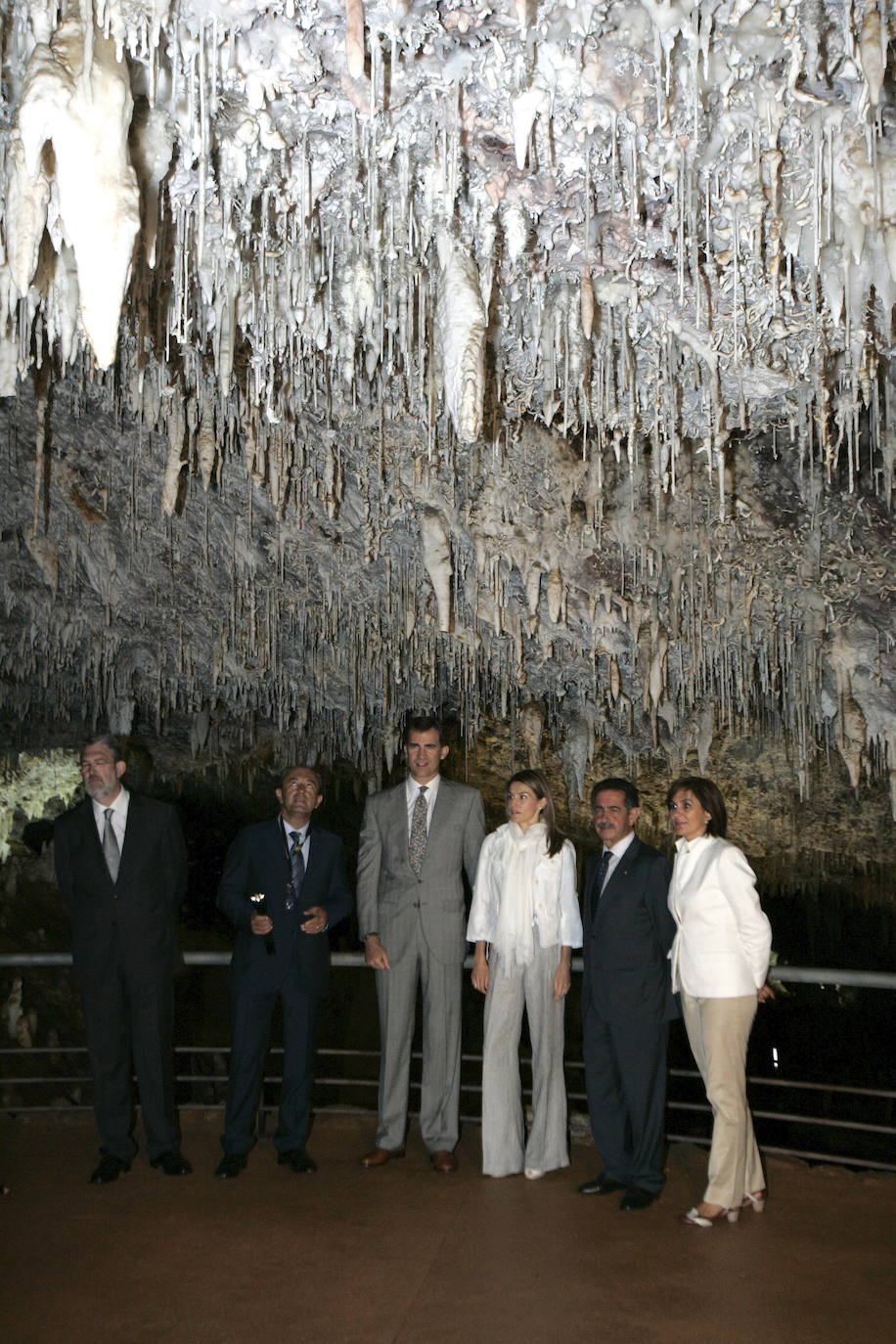 Visita a la cueva de El Soplao en 2009 acompañados por el presidente Miguel Angel Revilla, el consejero Javier López Marcano y la vicepresidenta Dolores Gorostiaga.