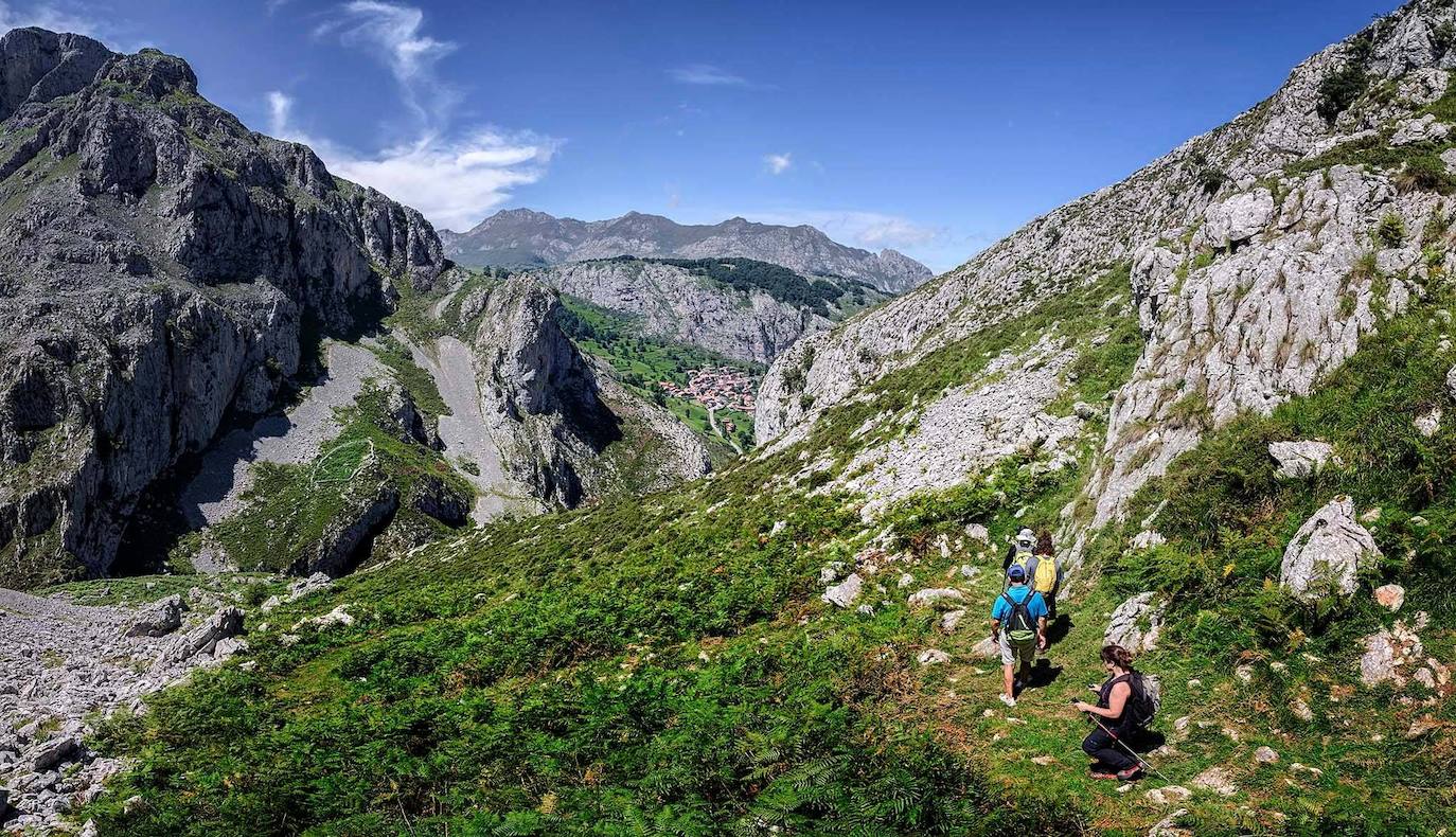  Casa de la Naturaleza de Pesaguero, Red Natura 2000 en Liébana. Plazas libres: 5. Duración: 5 horas. Dificultad: Media. Desnivel: 500 metros. Distancia horizontal: 9 km. Tipo de recorrido: Circular. Tipo de firme: Sendero, camino.