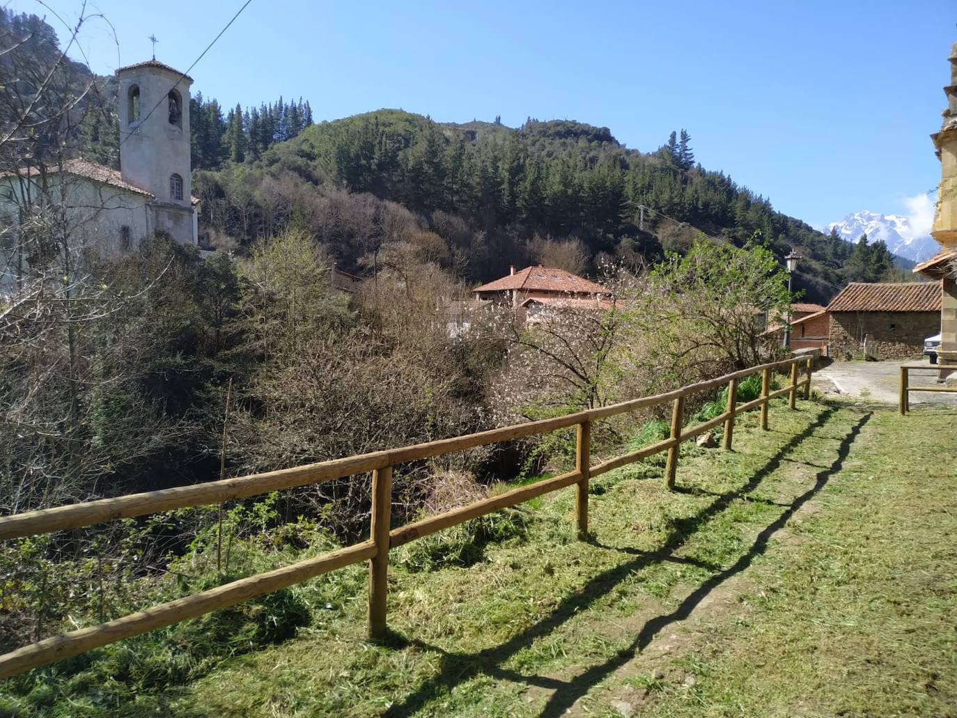  Casa de la Naturaleza de Pesaguero, Red Natura 2000 en Liébana. Plazas libres: 8. Duración: 2 horas. Longitud: 1.5km. Desnivel: 20 metros. Dificultad: Baja. Gratuita. Necesaria reserva previa.