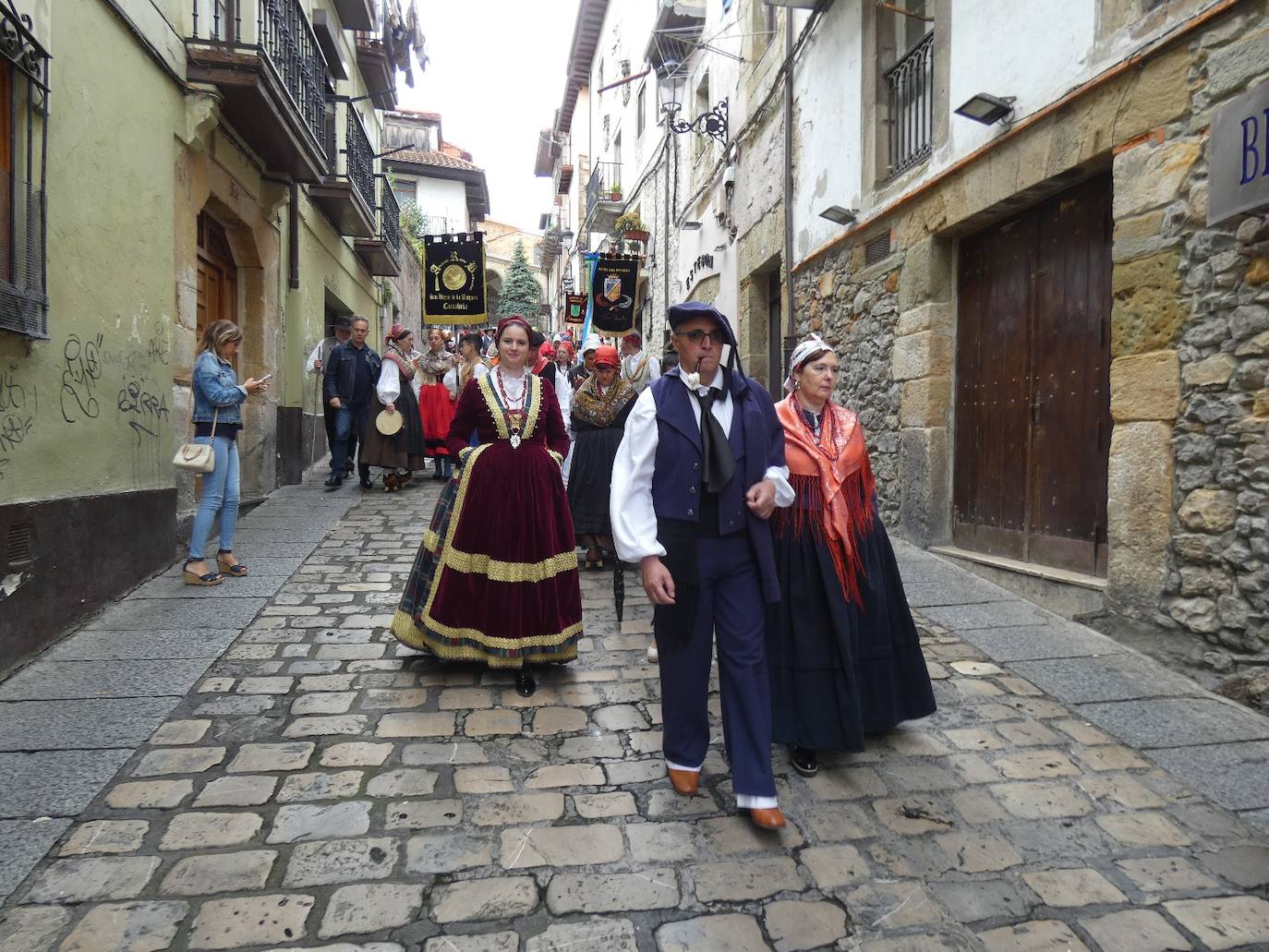 Fotos: Pasarela del traje montañés