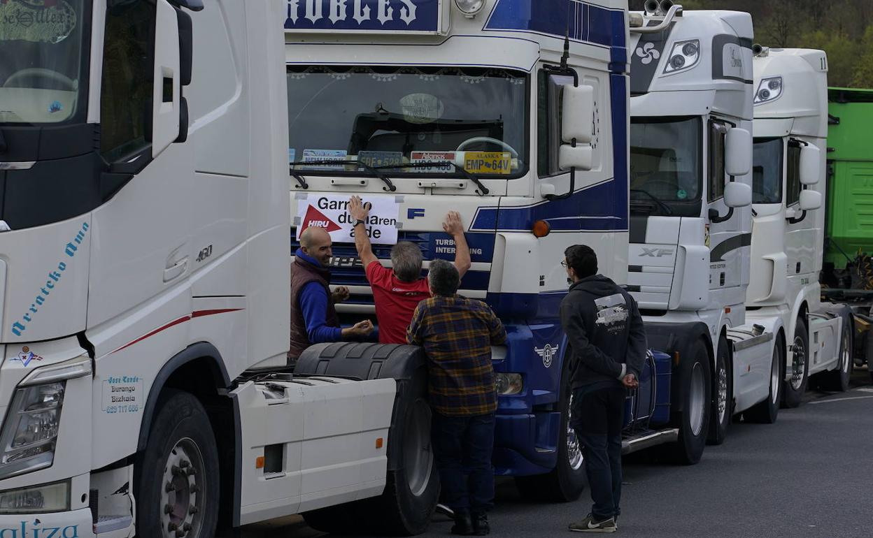 Los transportistas acuerdan no retomar el paro y negociar con el Gobierno