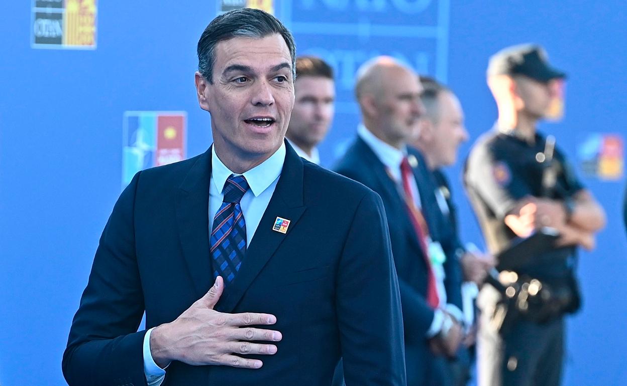 El presidente del Gobierno, Pedro Sánchez a su llegada a la primera jornada de la cumbre de la OTAN celebrada en Ifema en Madrid este miércoles. 