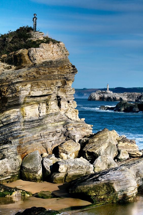 La estatua del Niño Neptuno, en la playa del camello, será una de las paradas.