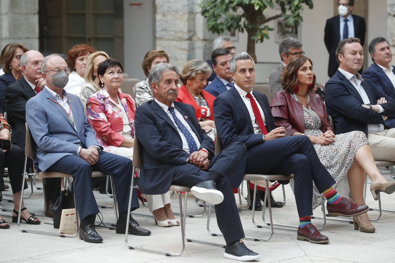 Miguel Ángel Revilla, Pablo Zuloaga, Paula Fernández y Guillermo Blanco.