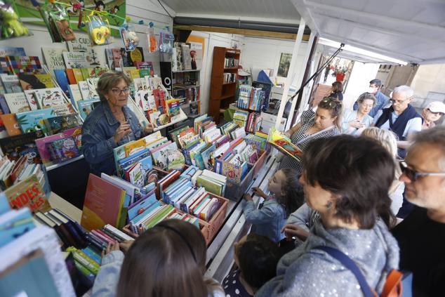 La inaguración de la feria tuvo un carácter multitudinario.