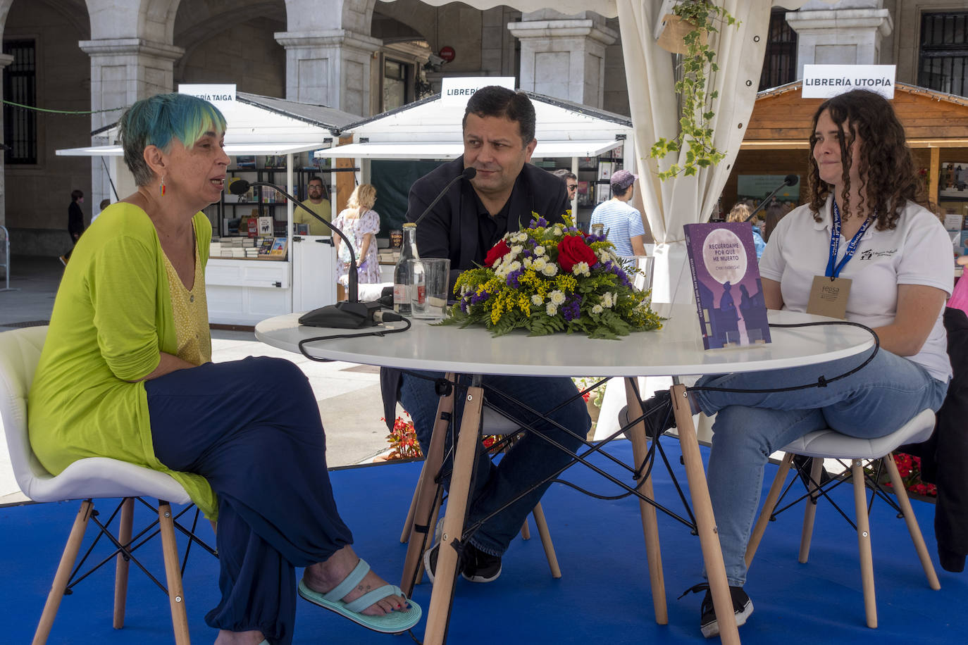 Fotos: Imágenes de la Feria del Libro de Santander, este sábado