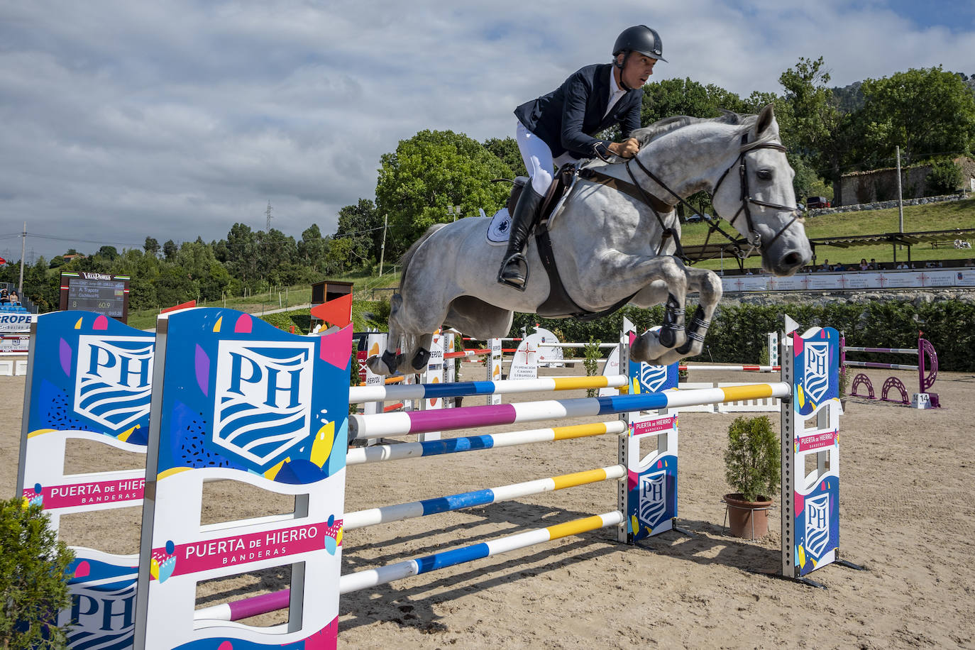 Fotos: Imágenes de la segunda jornada del Concurso de Saltos Internacional de Heras