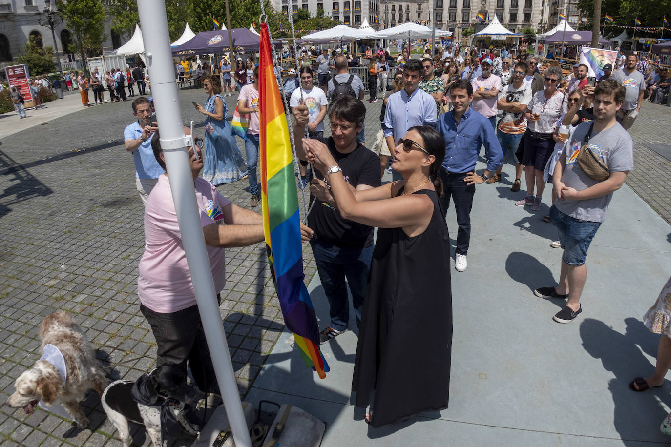 Fotos: El izado de la bandera inicia los actos del &#039;Argullu&#039; 2022