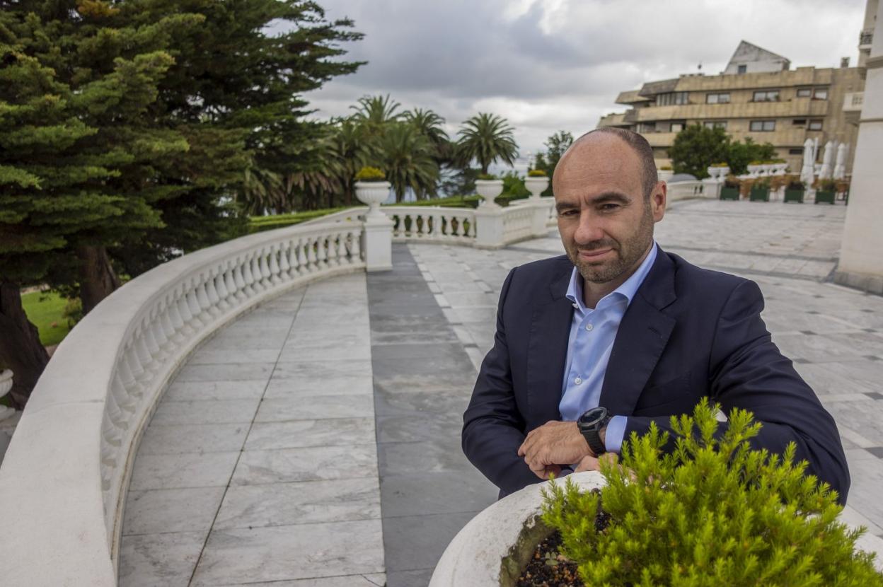 Marcos Flores, CEO de Finalbion, que explicó su teoría sobre la financiación en el curso de la APIE en la UIMP. 