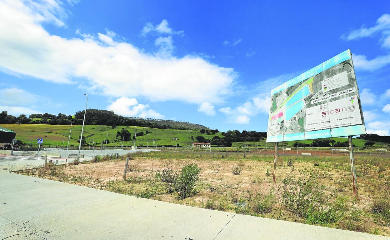 Estado que presenta en la actualidad el área destinada al polígono industrial de Val de San Vicente. 