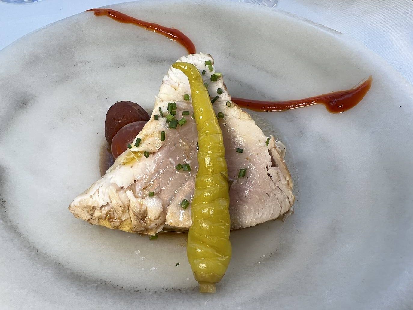 Samuel Fernández desarrolla propuestas muy gustosas con toques creativos pero sin olvidar los conceptos clásicos | La carta cuenta con una amplia y atractiva variedad de entrantes antes de llegar a los pescados del día