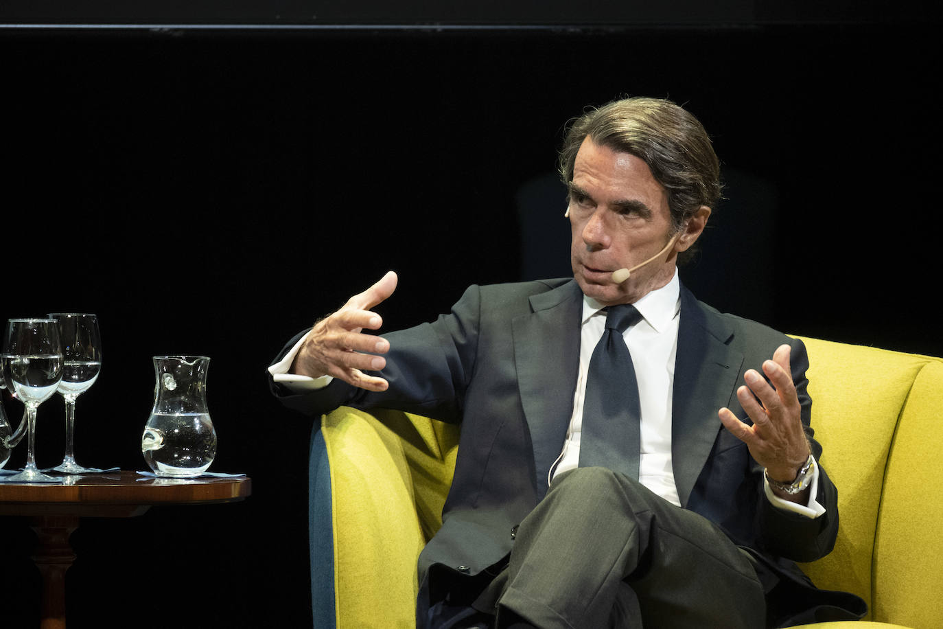 Aznar ha mostrado su preocupación por la situación de España.