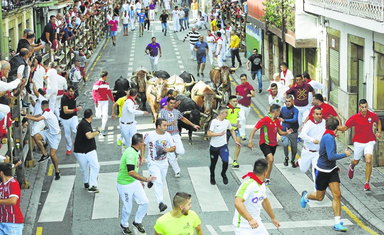 En 2019 se celebraron por última vez los encierros de Ampuero.