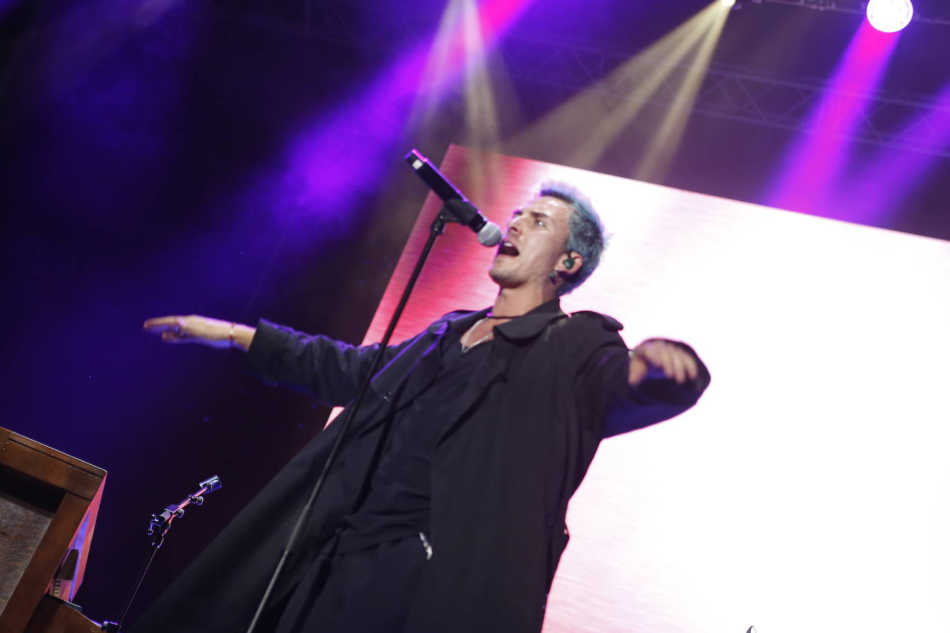 Fotos: Lleno para ver a Morat, Dvicio y Yatra en Torrelavega