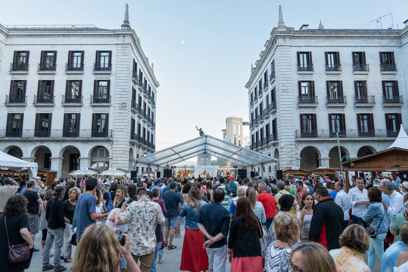 Uno de los actos celebrados en la Plaza Porticada.