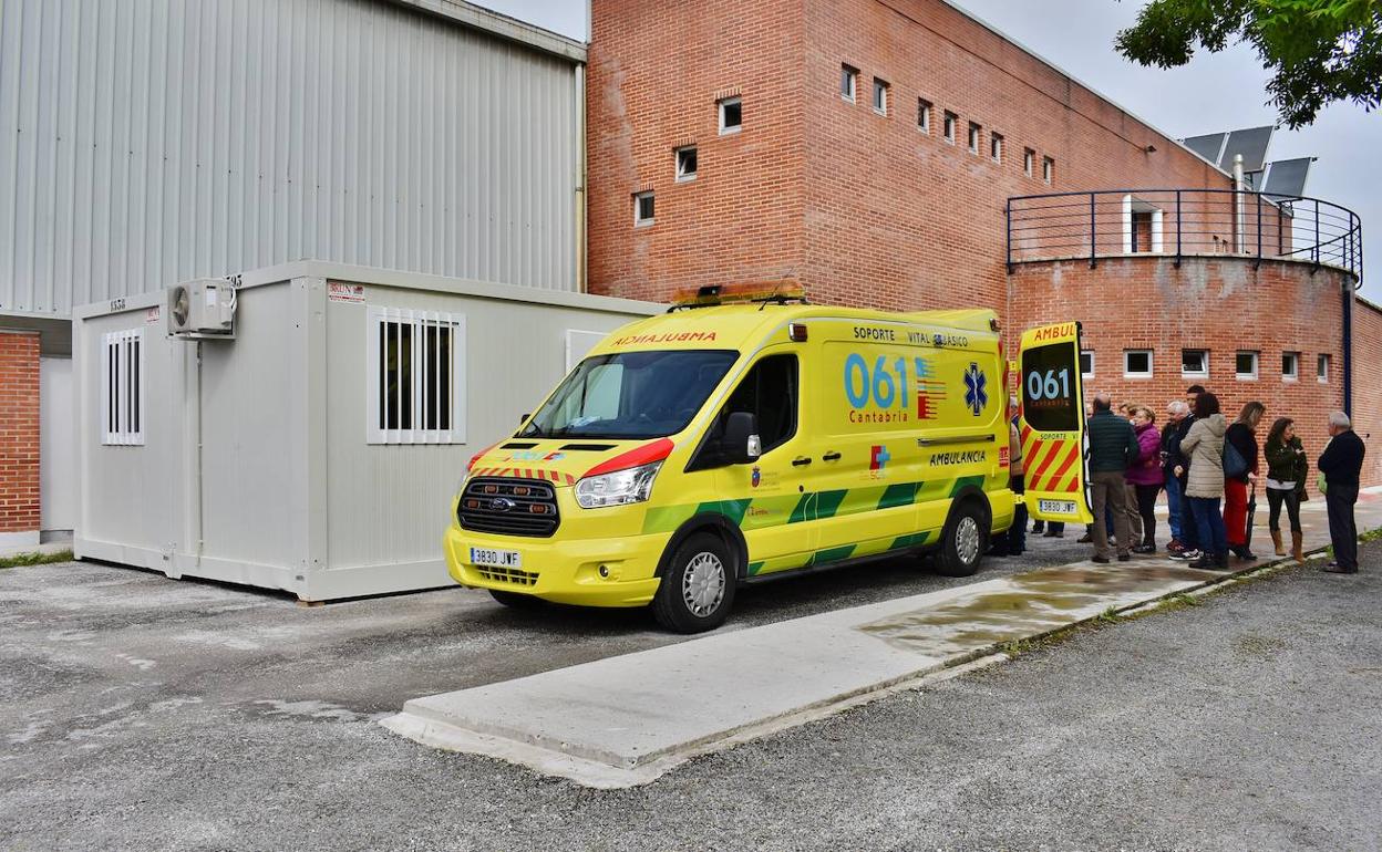 Iguña y Anievas se levantan contra la retirada de la ambulancia con sede en Arenas