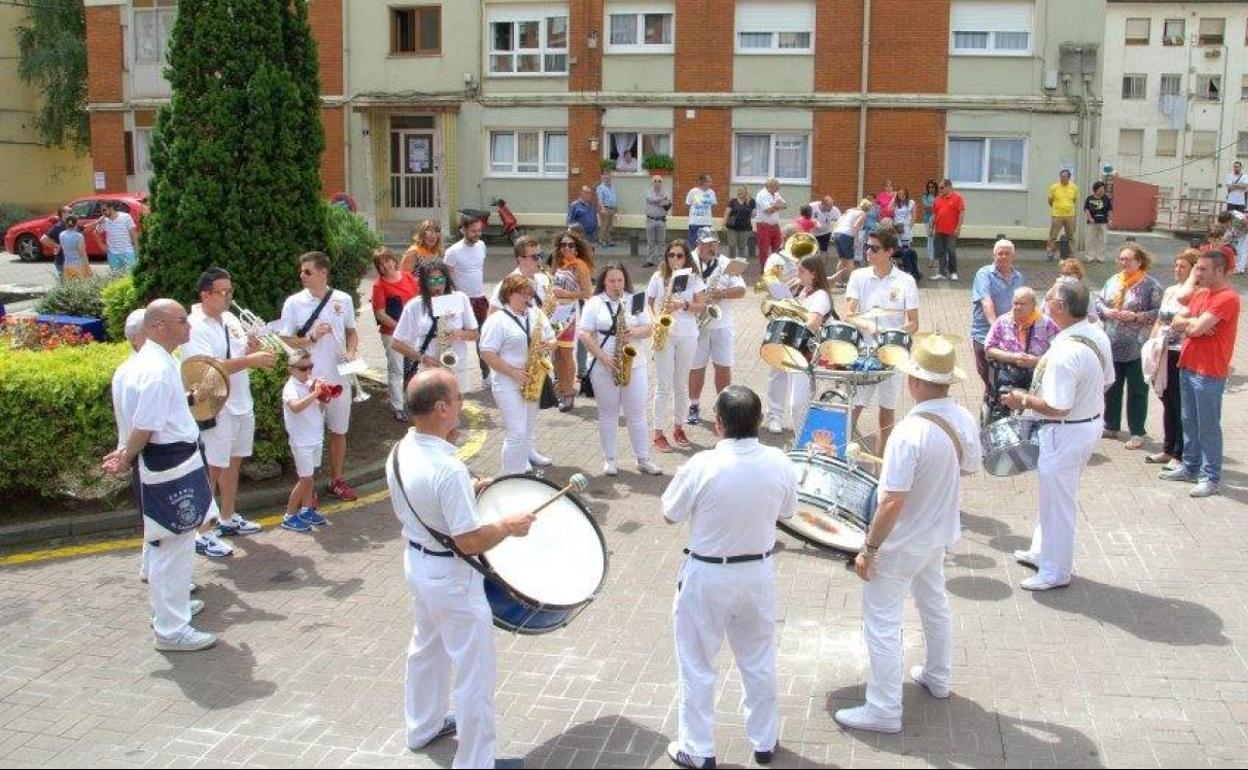 Las fiestas vuelven el próximo domingo al Barrio de Santa Ana