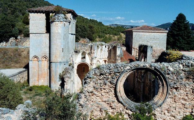 Ruinas del monasterio de Arlanza.