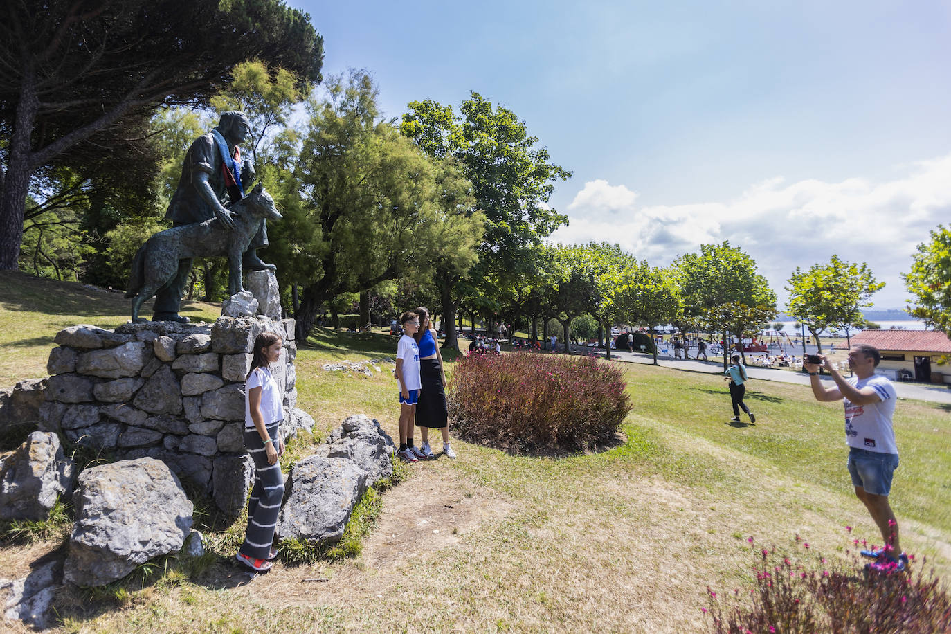 Fotos: Bufandas contra el cambio climático