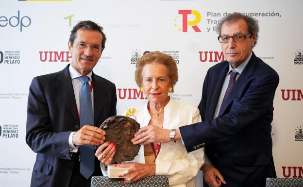 Antonio Tornel, Elena García Botín y Manuel Ángel Castañeda (derecha)