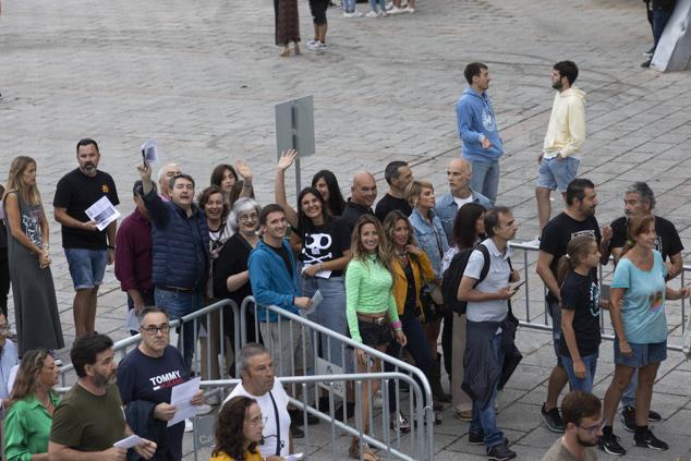 El público santanderino, entregado al rockero de Bilbao