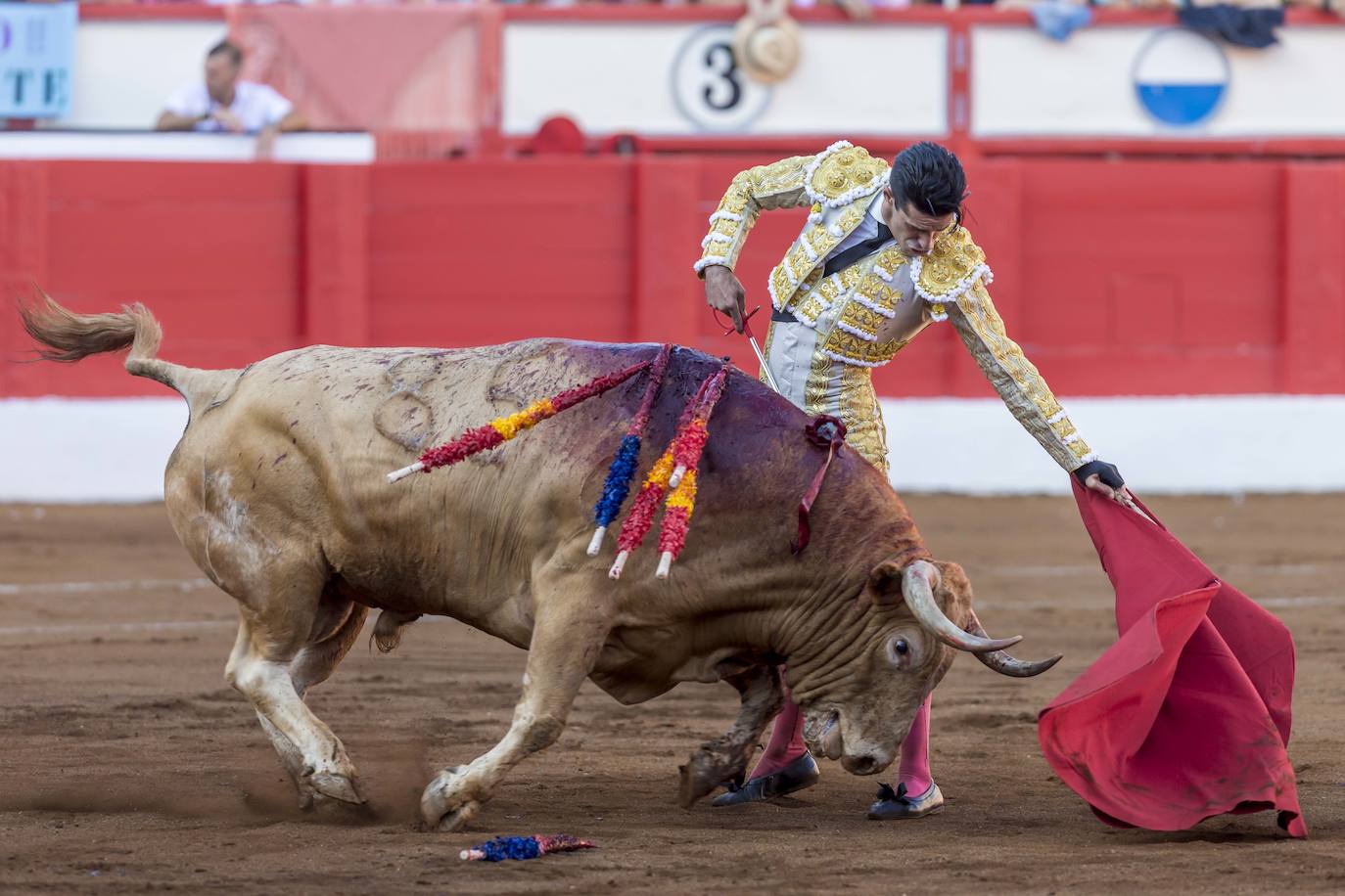 Fotos: La primera corrida de Feria, en imágenes