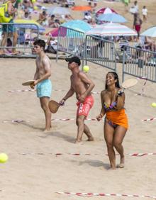 Imagen secundaria 2 - Mercado marinero, carrusel y jóvenes en las 12 horas de Palas.