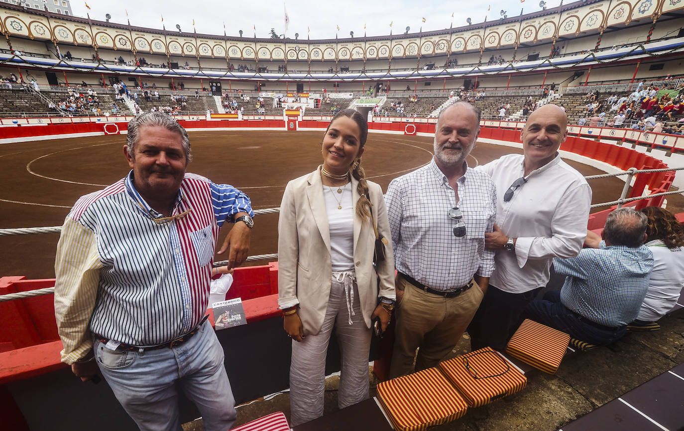 Alberto Aldecoa, Gabriela Laguna, Julio Laguna y Amando Aguirre.