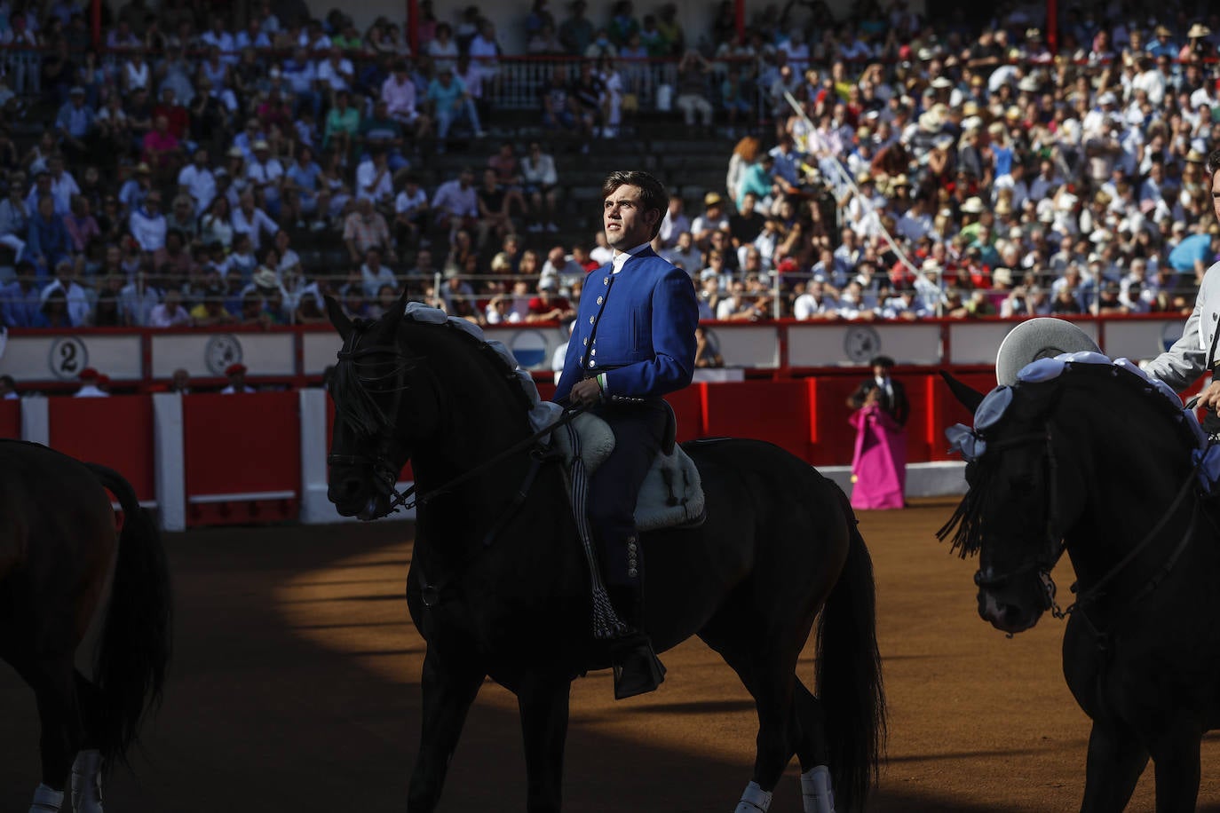 Fotos: El rejoneo toma Cuatro Caminos