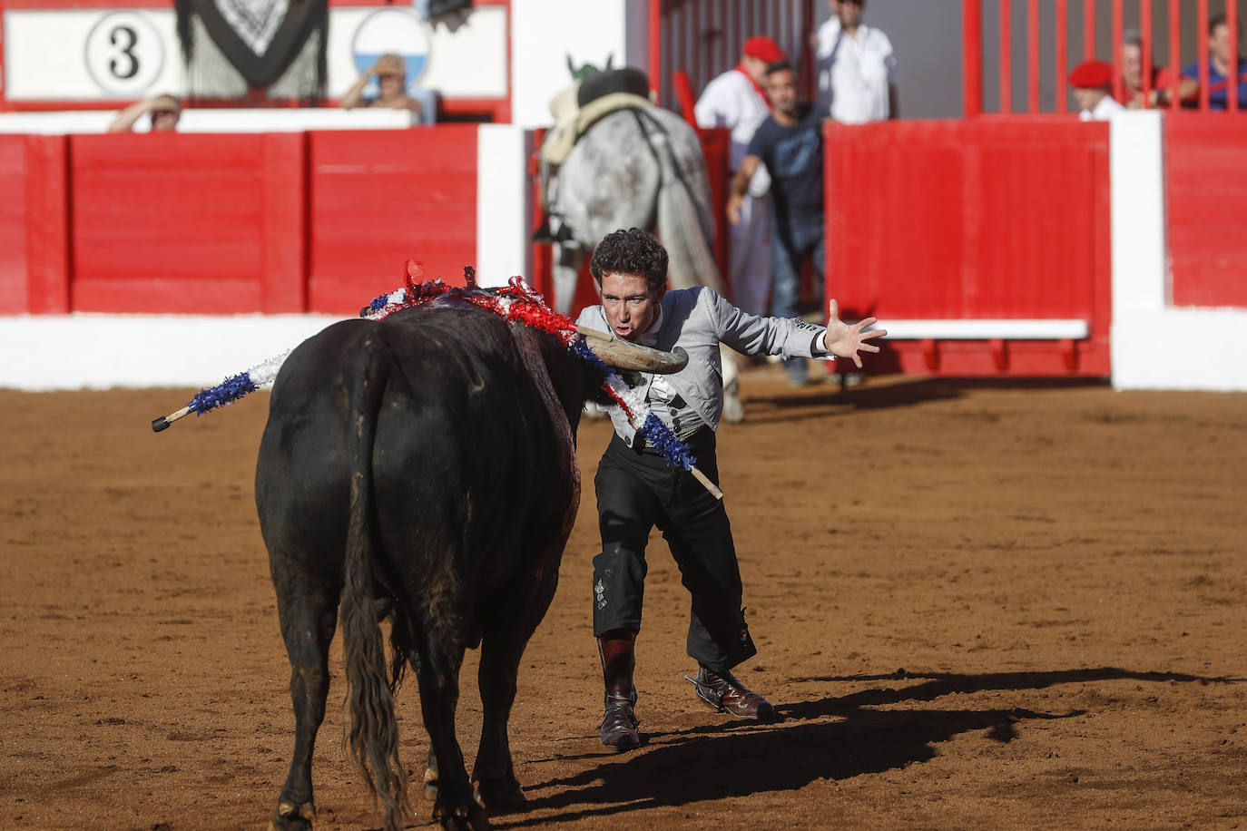 Fotos: El rejoneo toma Cuatro Caminos