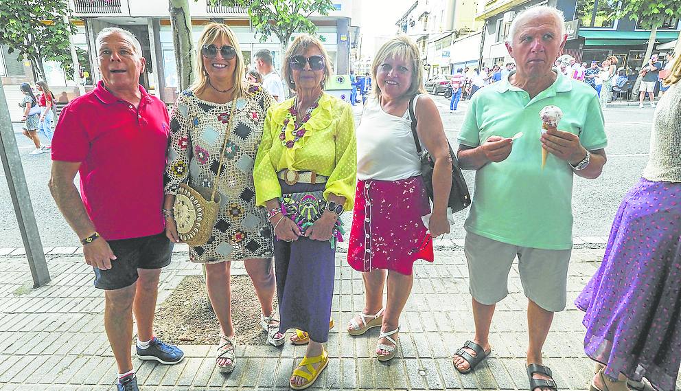 Santos Bedia, Gema Vigil, Gema Liaño, Asunción Fernández y Manuel Puente.