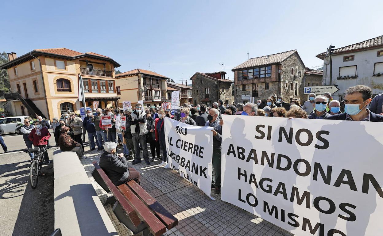 Los vecinos protestaron cuando se anunció el cierre. 