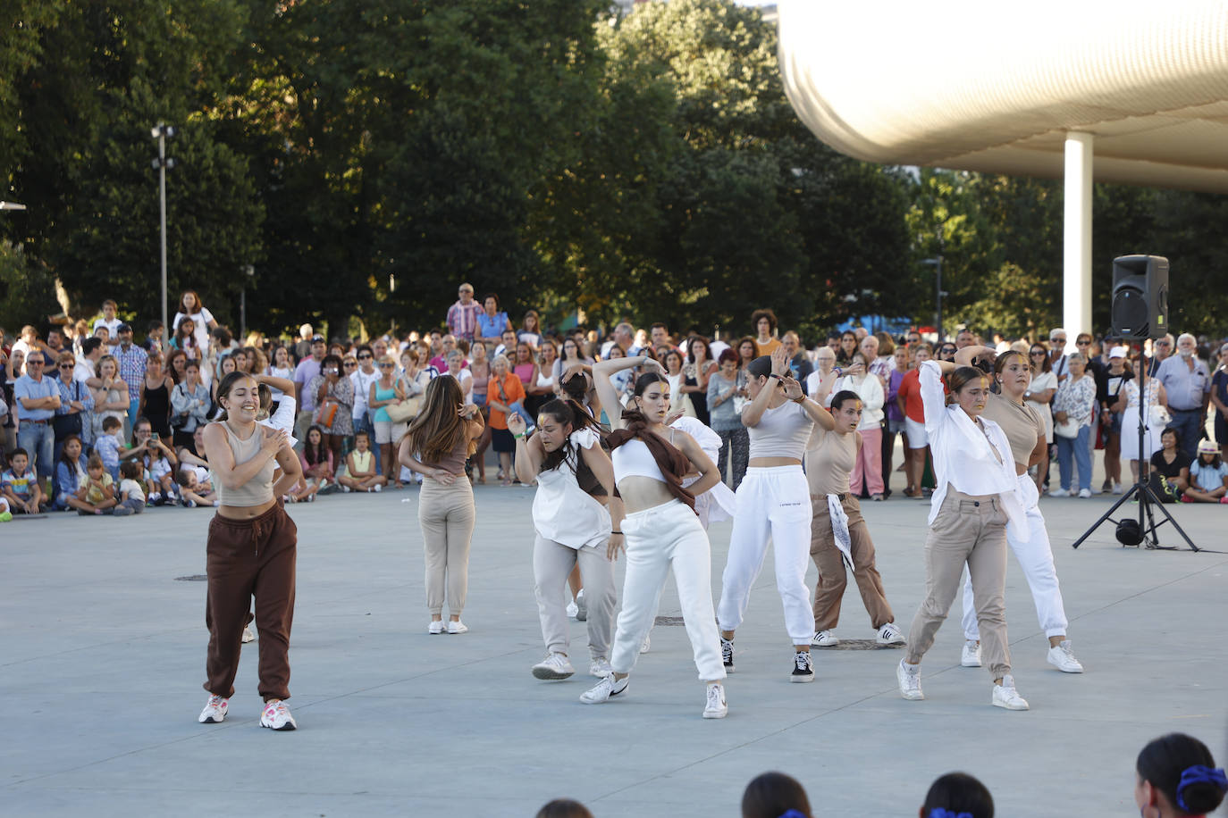 Fotos: La danza toma el anfiteatro del Centro Botín