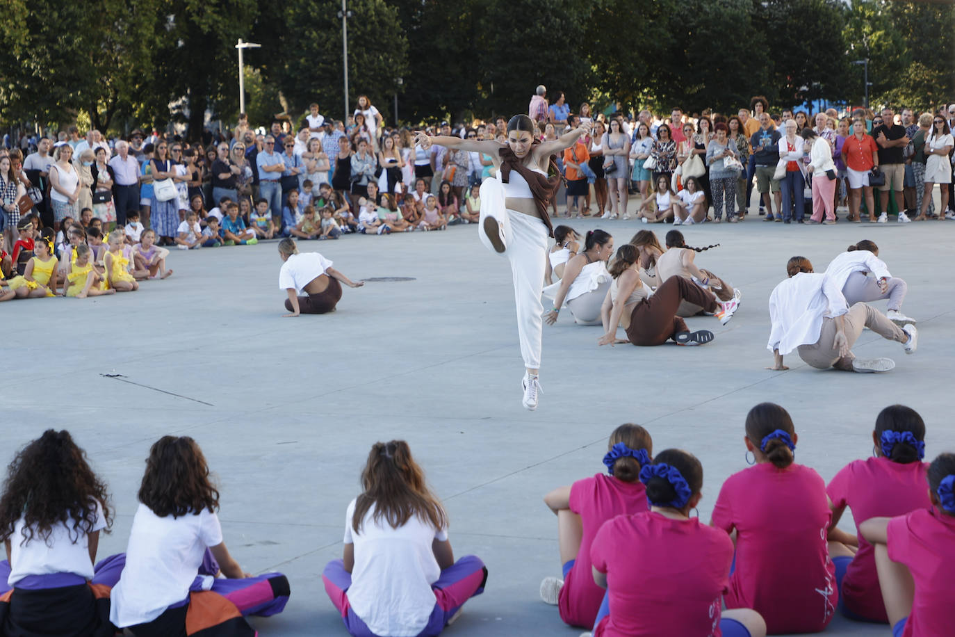 Fotos: La danza toma el anfiteatro del Centro Botín