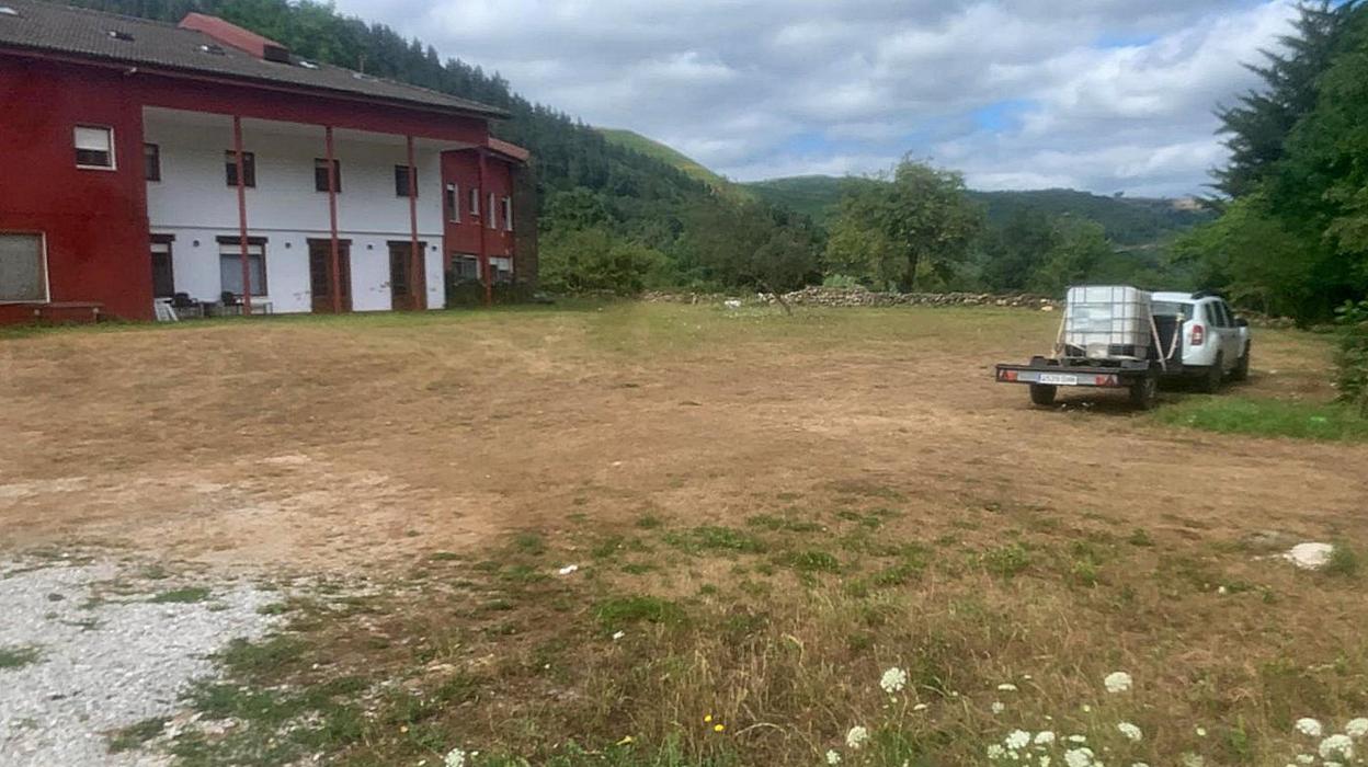 La finca donde el Consistorio va a construir el espacio para estacionar.