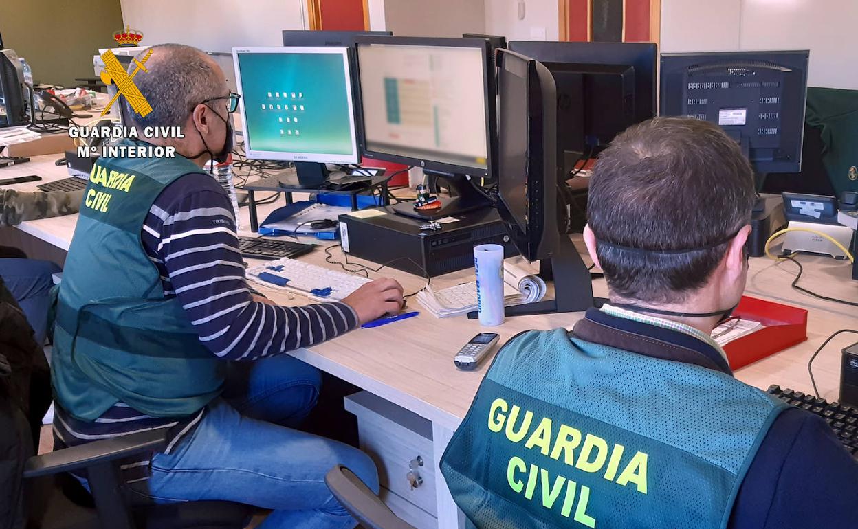 Detenidas 33 personas en Barcelona por estafar 50.000 euros a un cántabro