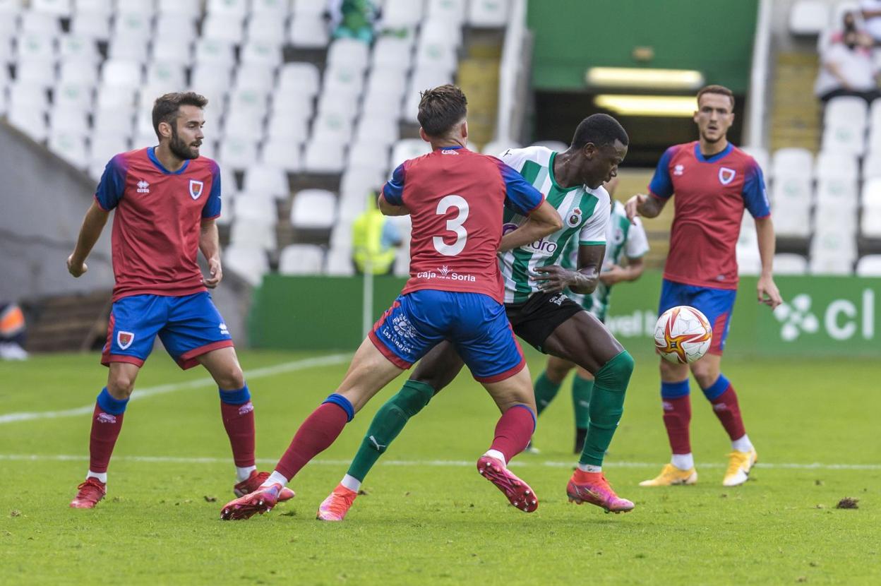 Racing y Numancia se enfrentaron la pasada pretemporada en los Campos de Sport. 