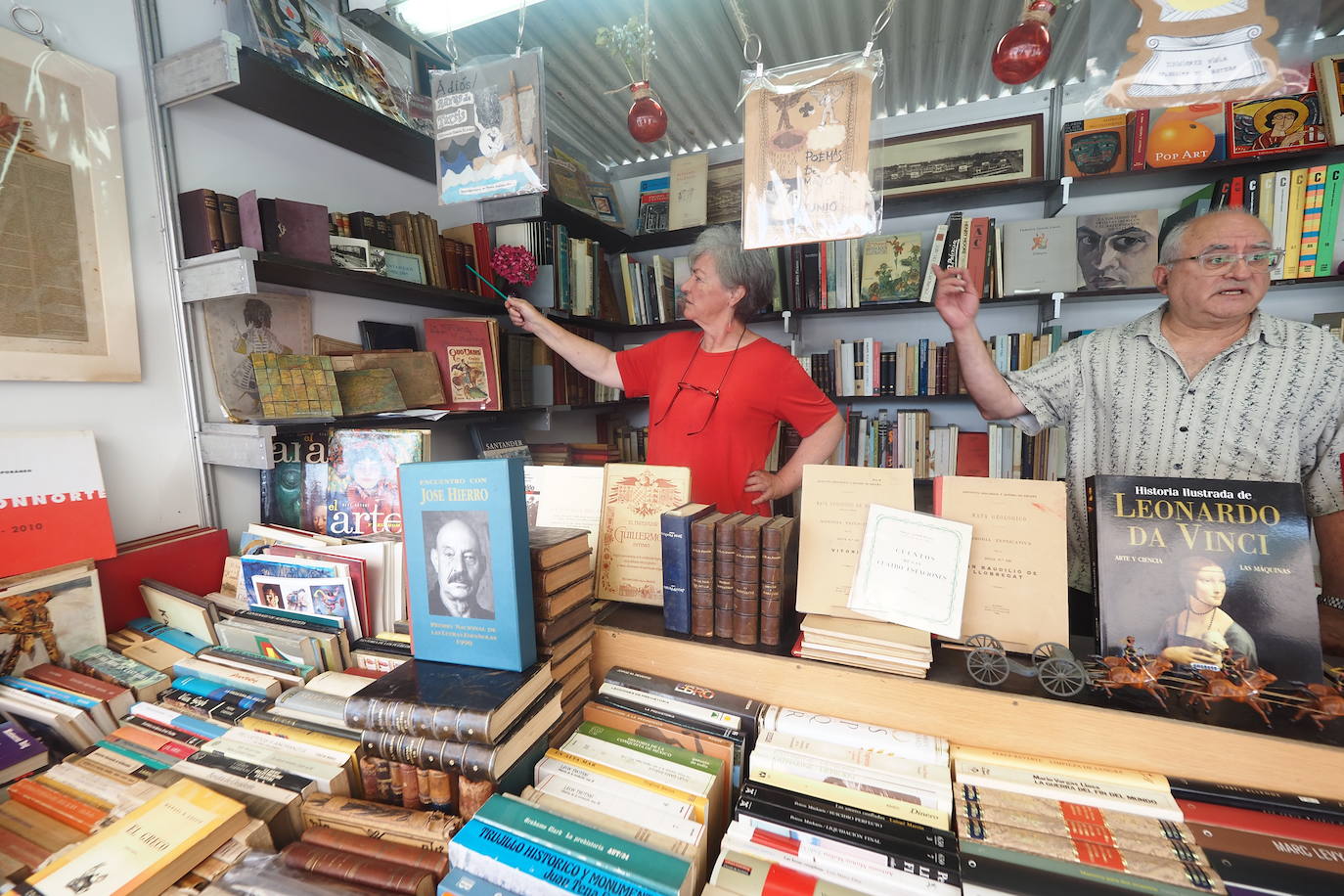 Fotos: Imágenes de la Feria del Libro Viejo de Santander