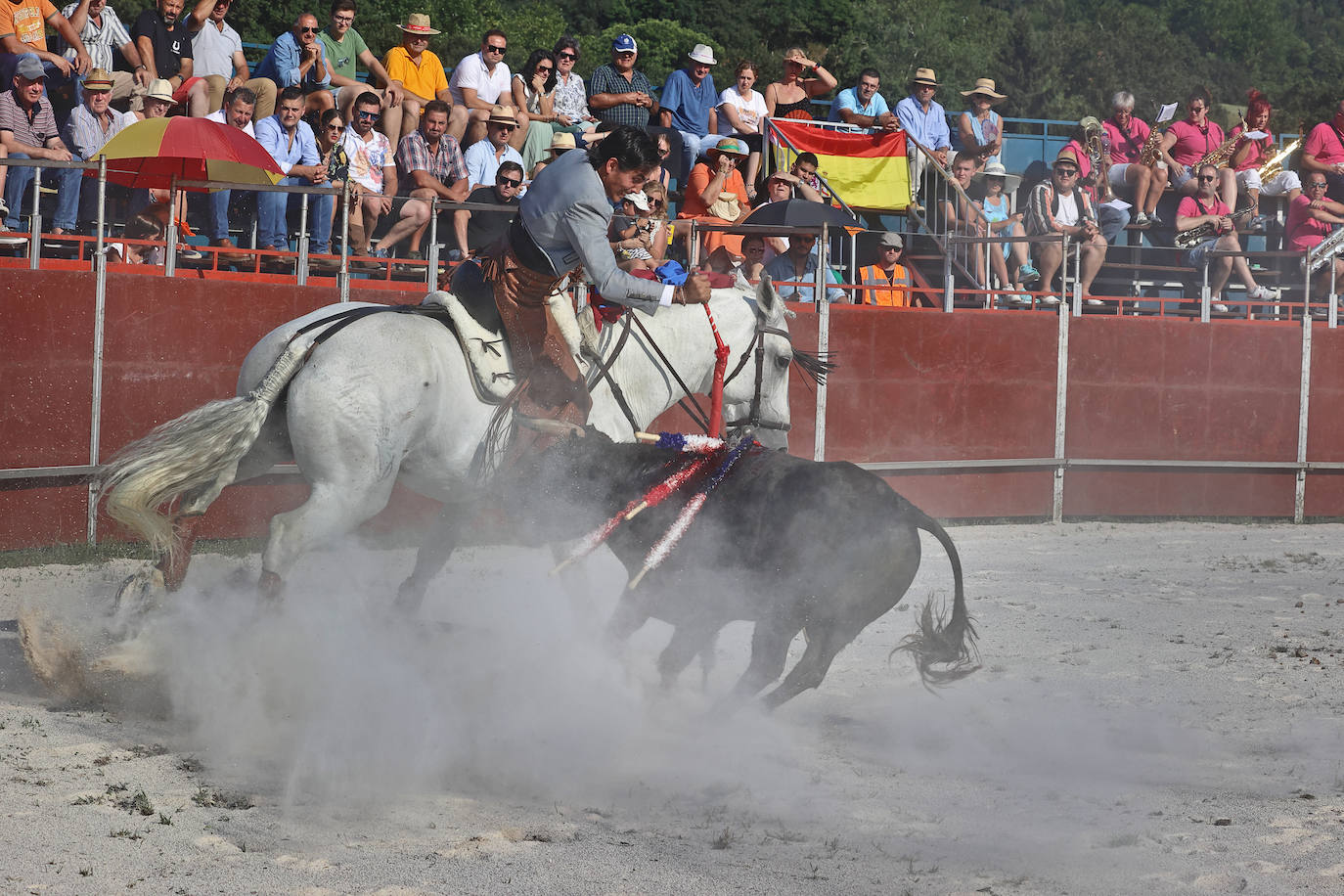 Fotos: Imágenes del festejo taurino de Treceño