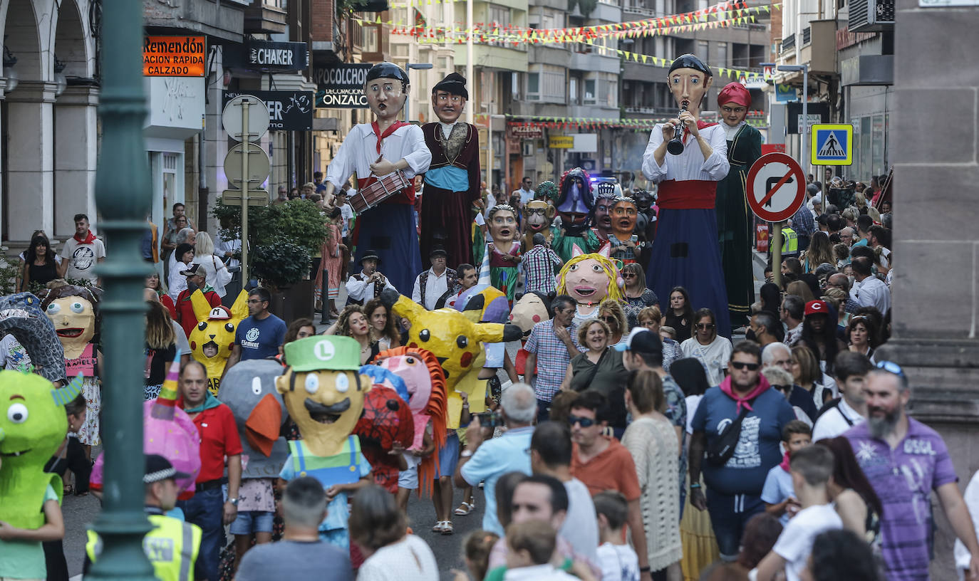 Fotos: El pregón de Resines llena el Bulevar