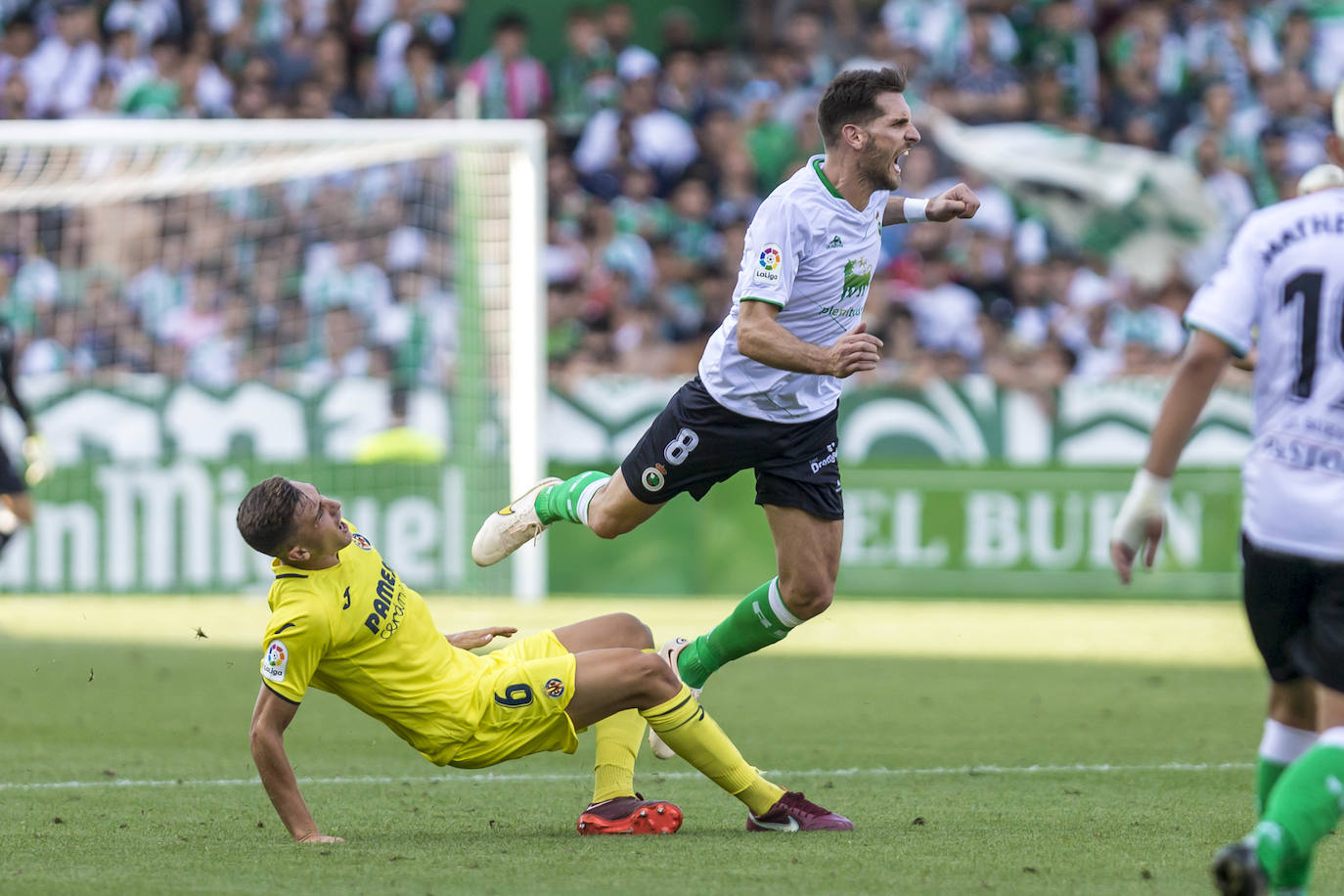 Fotos: El Villarreal castiga al Racing en el tiempo añadido