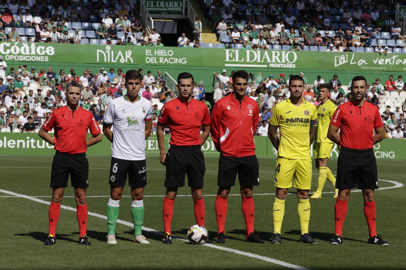 Fotos: El Villarreal castiga al Racing en el tiempo añadido