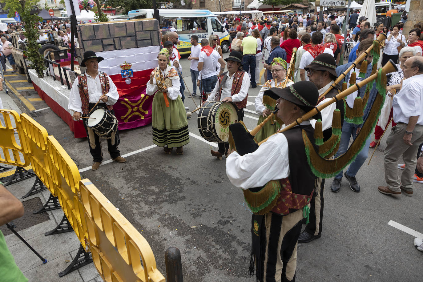 Fotos: Ambiente festivo en el Día de Cantabria