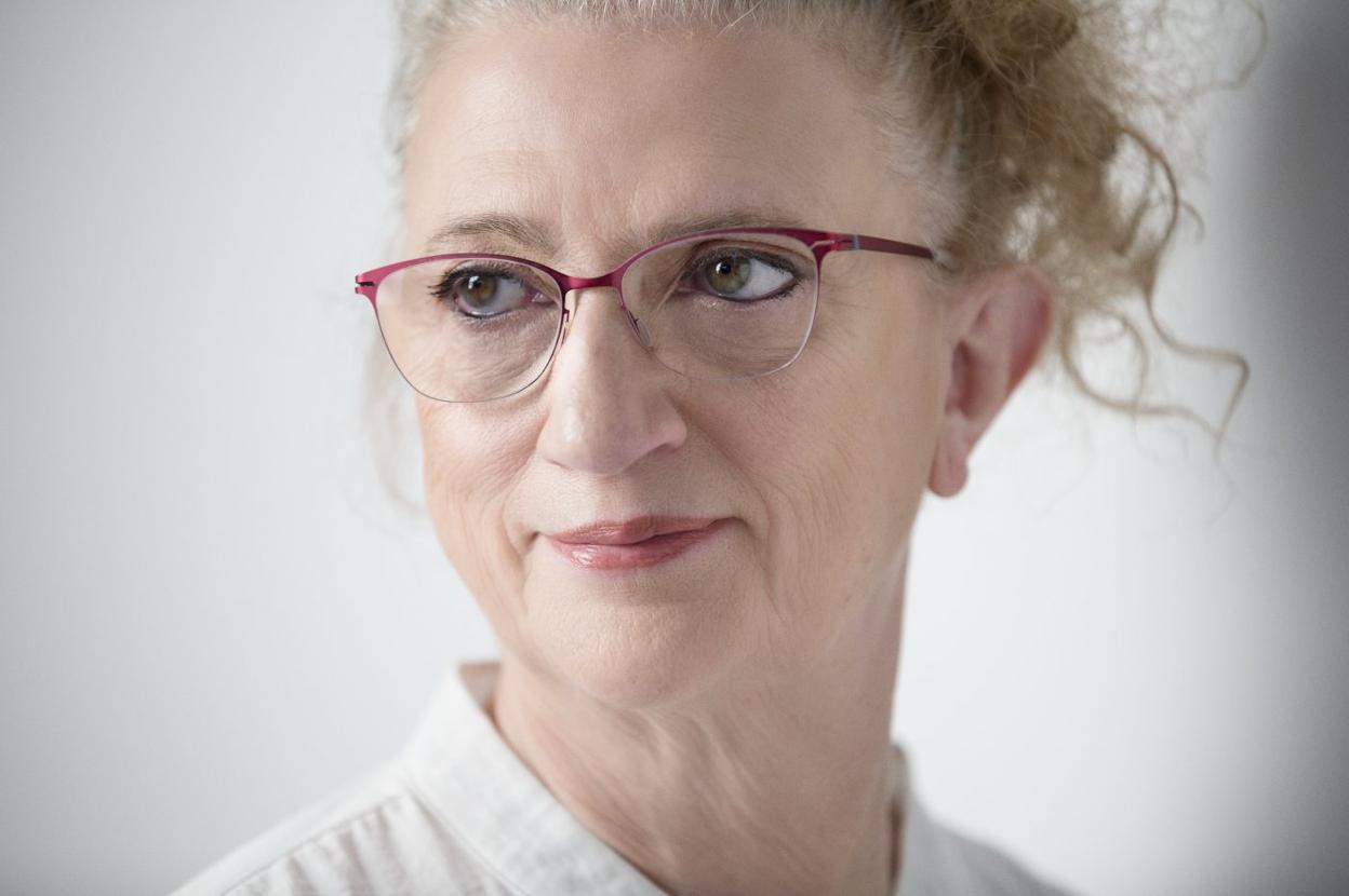 La narradora y poeta Ana Rossetti recibe el jueves el Premio Pedro Salinas. 