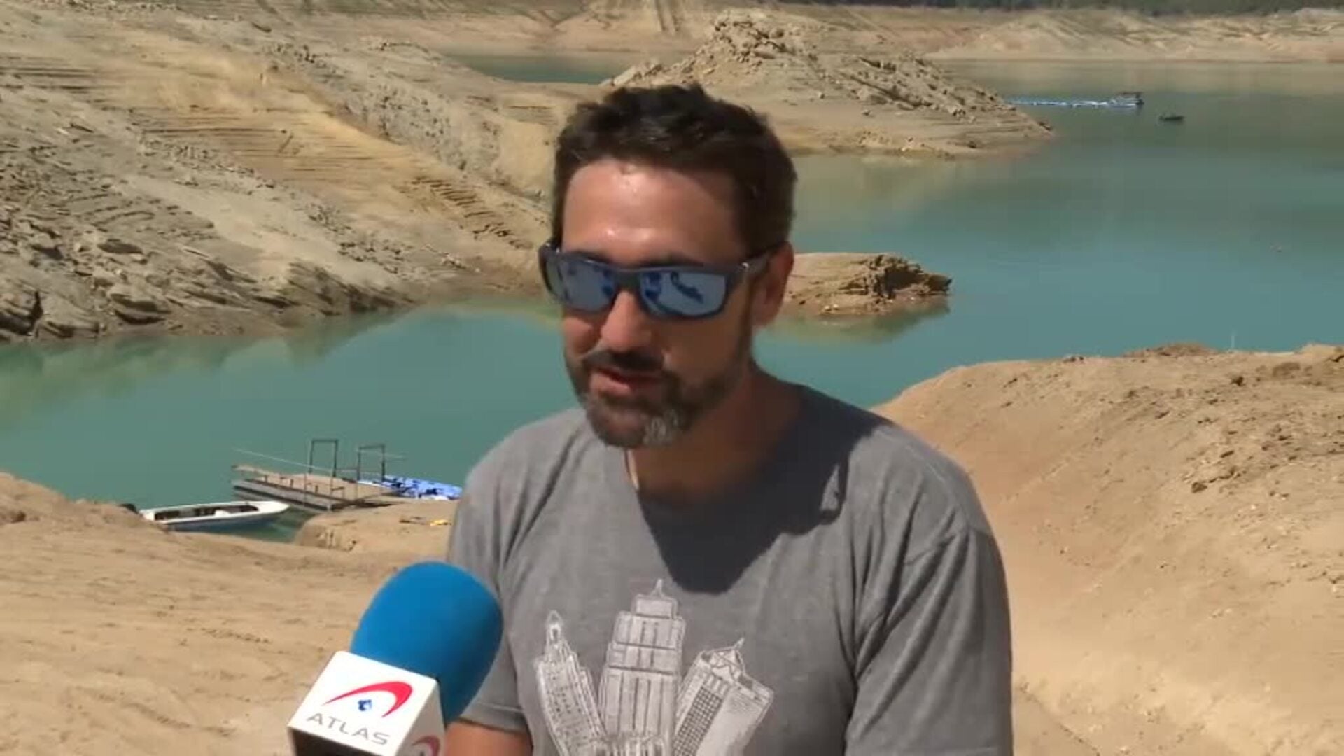 La falta de agua para en seco las actividades acuáticas