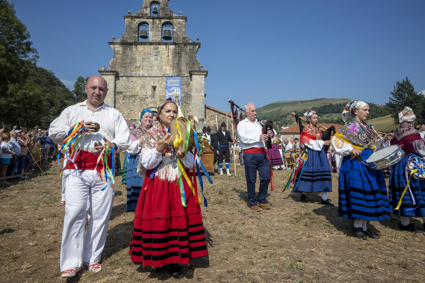 Fotos: Los pasiegos honran a la Virgen de Valvanuz