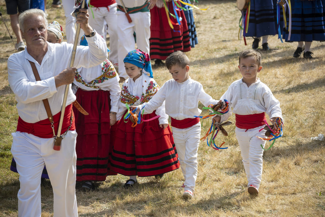 Fotos: Los pasiegos honran a la Virgen de Valvanuz